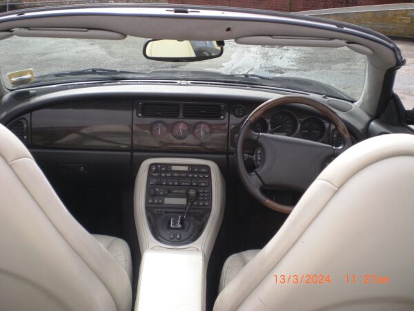Jaguar XKR convertible - Image 19
