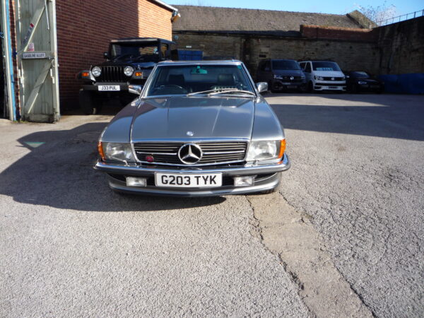 Mercedes-Benz 420SL coupe/convertible - Image 4